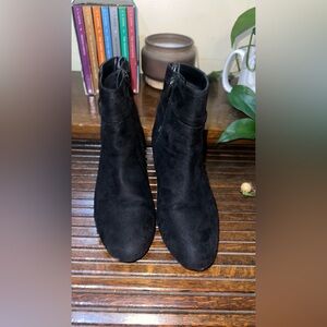 Impo Black‎ Women's Ankle Boots zip up wedge with silver accent